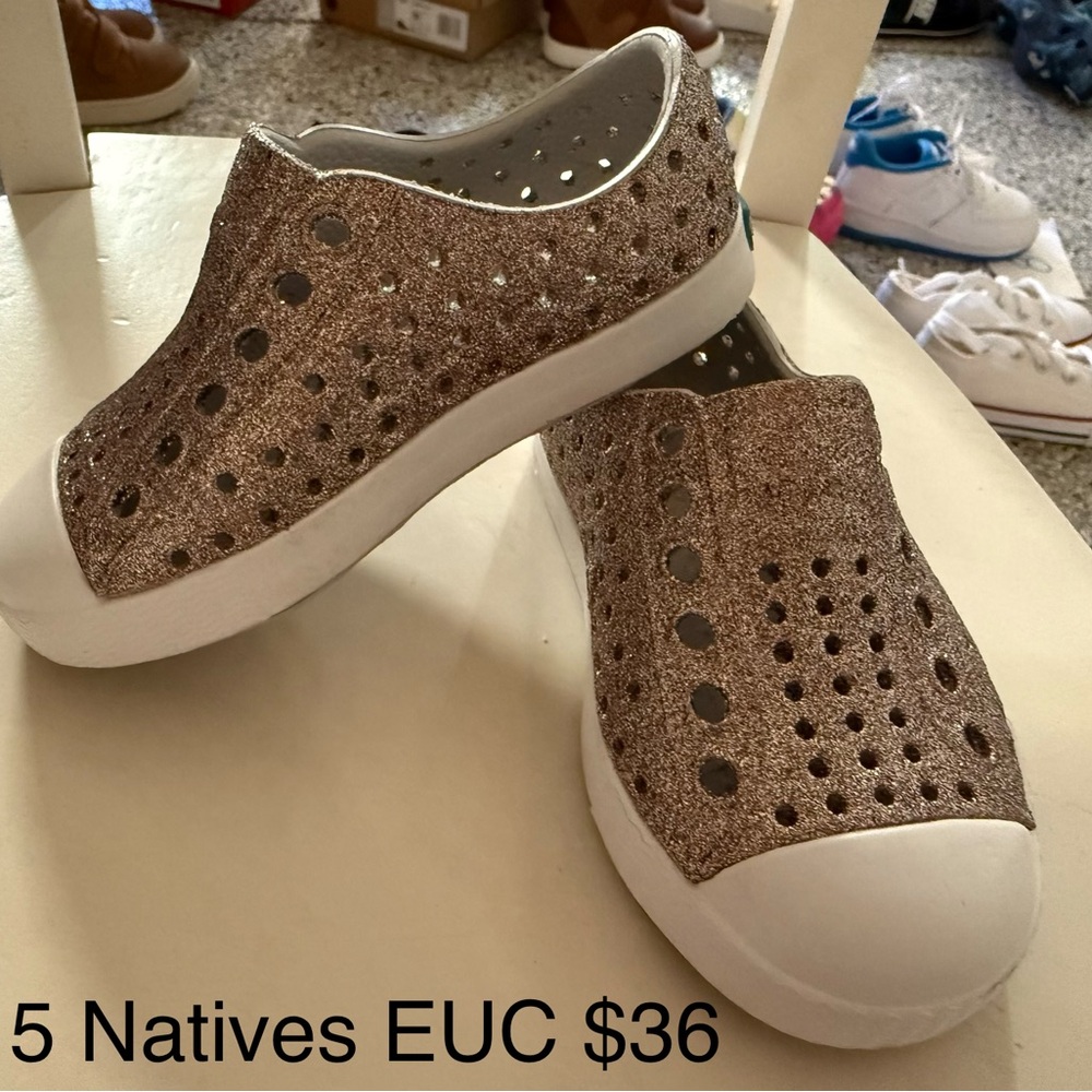 Native Jefferson Gold Glitter Shoes